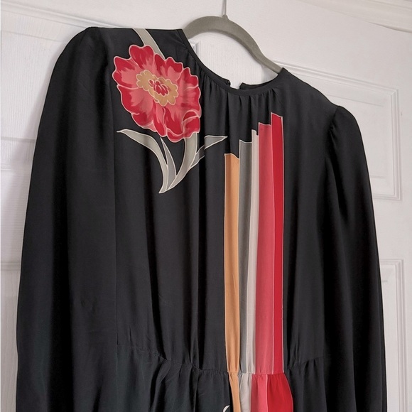 Vintage 1970s black silk Japanese patterned midi dress - size Medium (M) - Picture 2 of 7